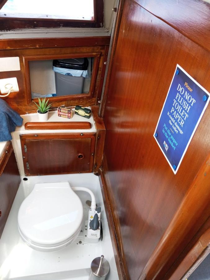 Lisbon Cosy Boat Hotel Eksteriør billede
